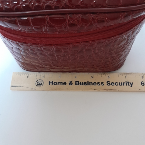 Overnight Cosmetic Travel Case  Size:OS  Unknown - Picture 3 of 8